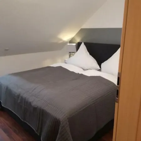 Ferienwohnung Mit 2 Schlafzimmern Und Parkplatz Erfurt Exterior photo