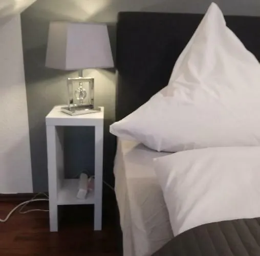 Ferienwohnung Mit 2 Schlafzimmern Und Parkplatz