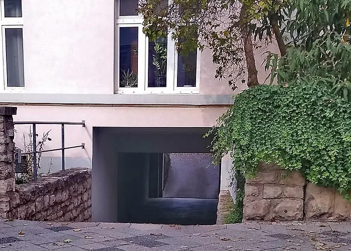 Ferienwohnung Mit 2 Schlafzimmern Und Parkplatz