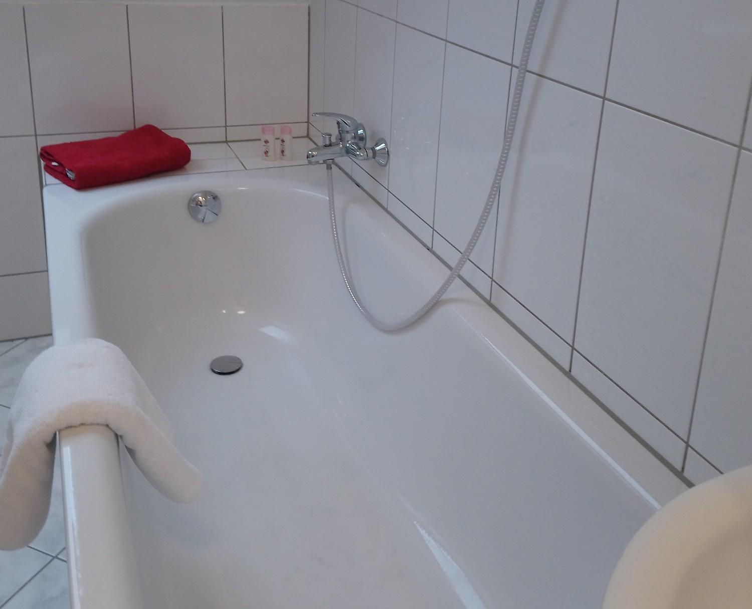 Mit 2 Schlafzimmern Und Parkplatz Apartment