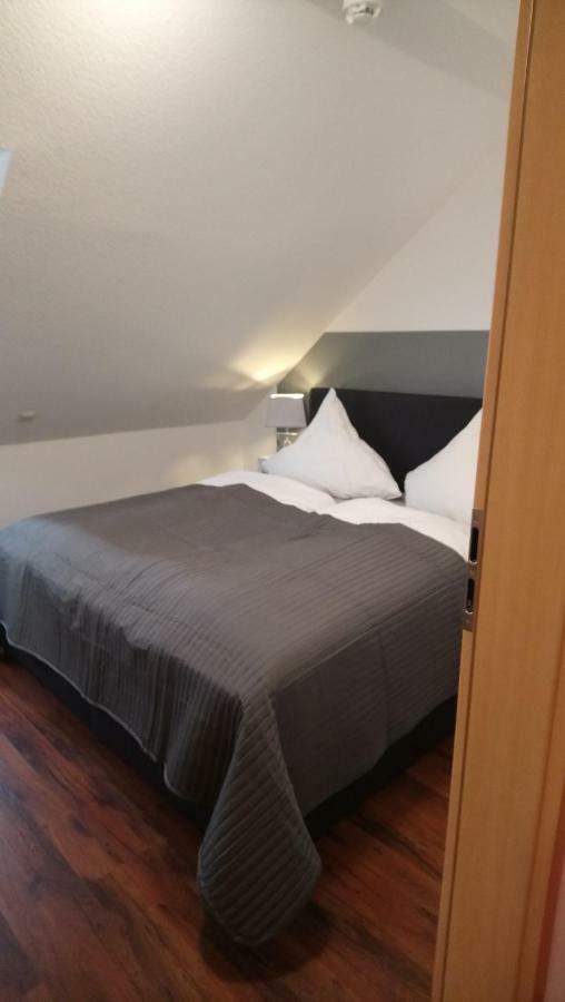 Mit 2 Schlafzimmern Und Parkplatz Apartment *