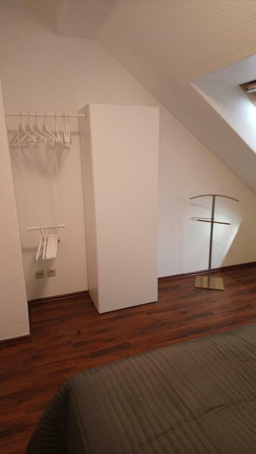 Mit 2 Schlafzimmern Und Parkplatz Apartment